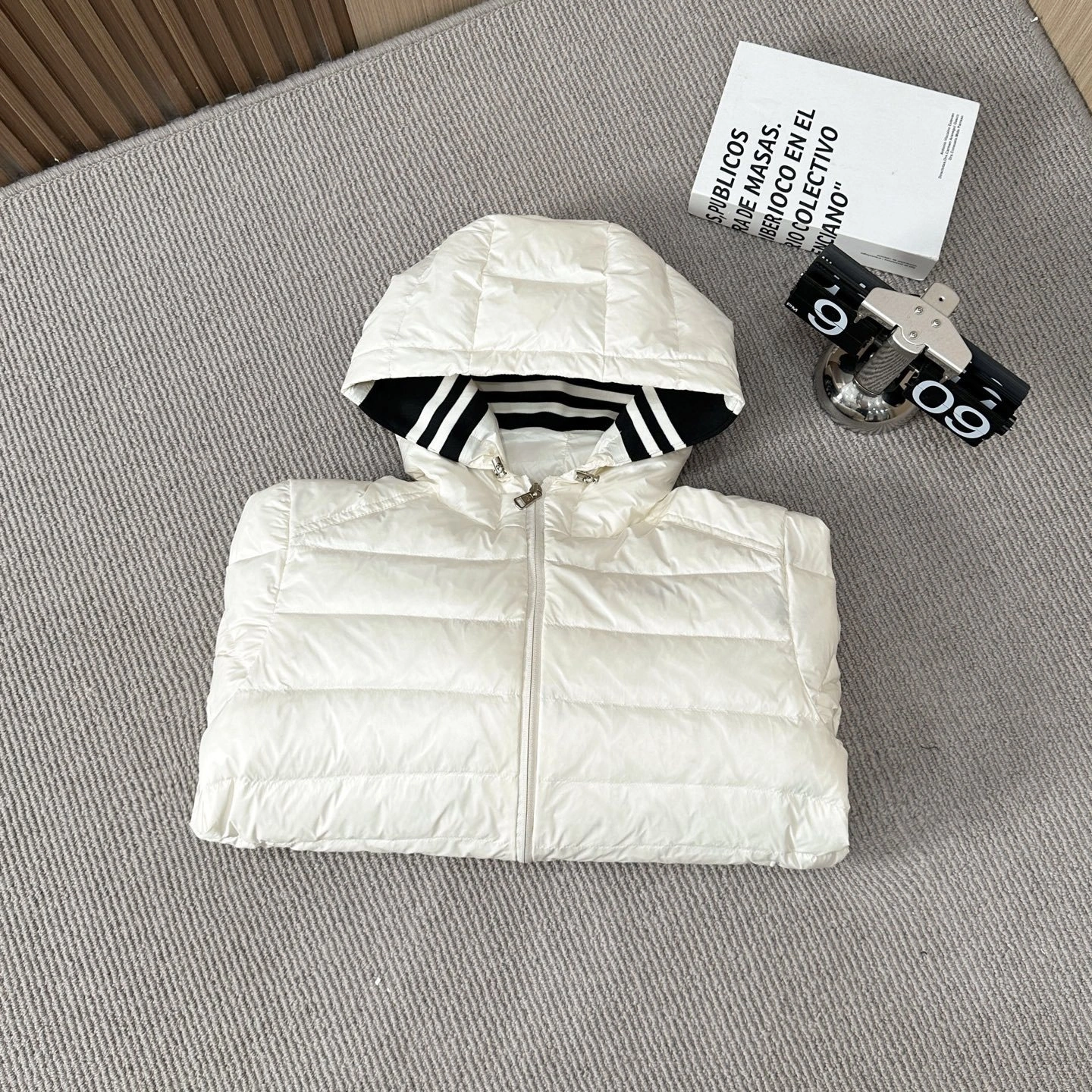 wg.luxury-- 7o9385r Down jacket duck down 2colour item:E-F501J1029-2H